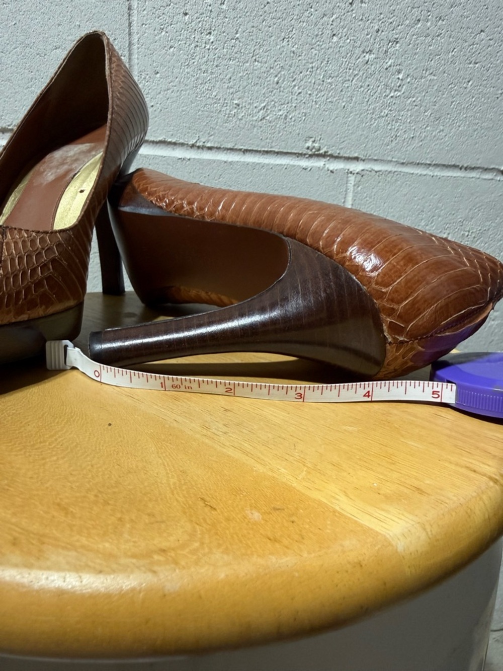 Brown Women's Textured Leather Pumps - Picture 5 of 5